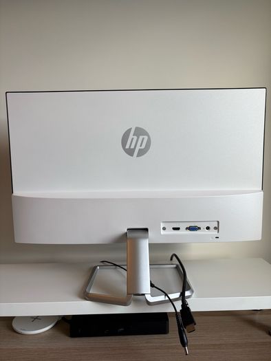 HP 24 Full HD IPS Monitor