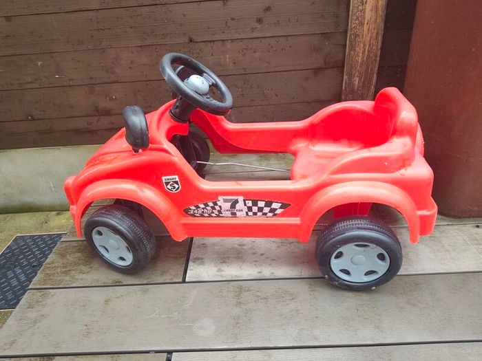 Dolu Toddler Kids Smart Car Pedal Operated Ride On Car Red