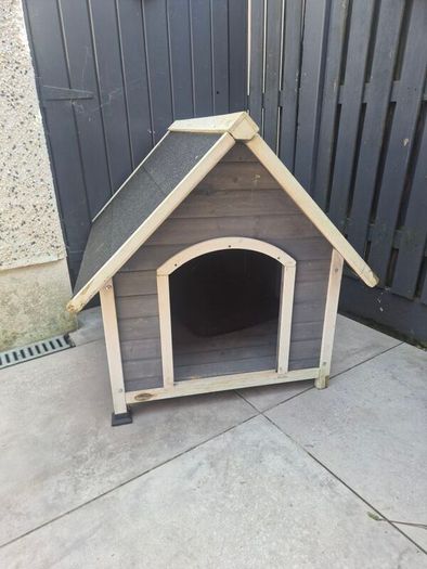 dog kennel