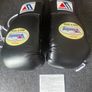 MS-300 Like New Winning Gloves (Black - 10 Oz) Image 3