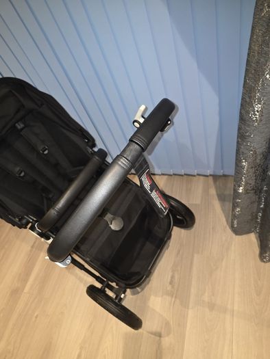 Immaculate Bugaboo Cameleon 3 plus with car seat and Isofix base