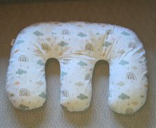 Twin feeding pillow
