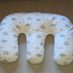 Twin feeding pillow