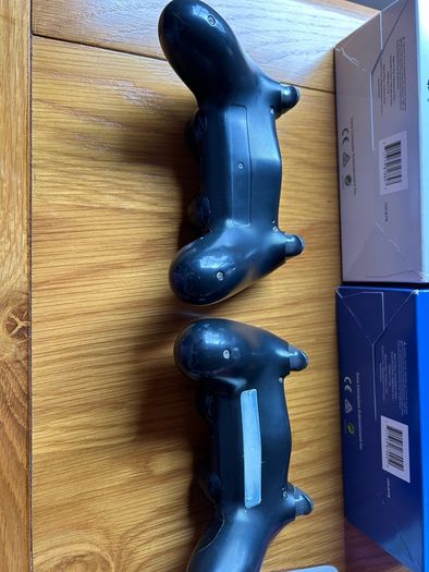 PS4 controller