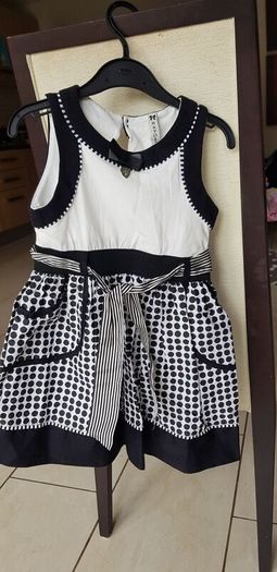 Girls dress