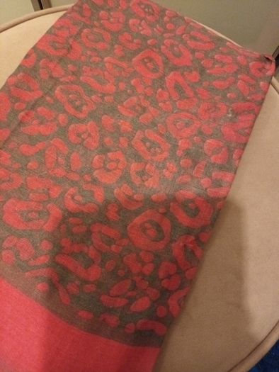 Pink /grey ladies scarf