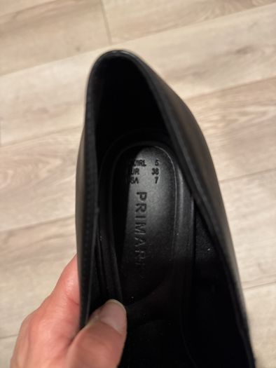 High heels brand new size 5