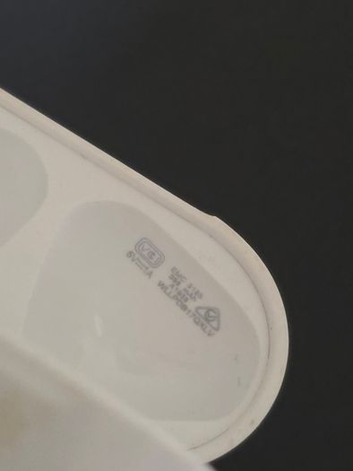 Apple Airpods A1938 2nd Gen Wireless Case