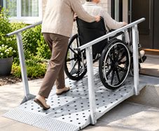 Heavy Duty Wheelchair Ramp with Handrails, 1140 x 850 mm, Non-Slip Iron Mobility Ramp, 199.6kg Capacity for Steps, Doorways, Scooters & Walkers
