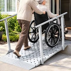 Heavy Duty Wheelchair Ramp with Handrails, 1140 x 850 mm, Non-Slip Iron Mobility Ramp, 199.6kg Capacity for Steps, Doorways, Scooters & Walkers