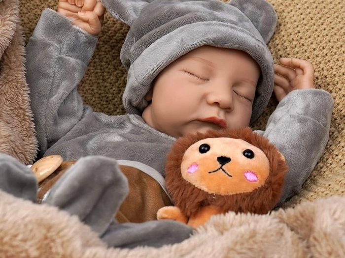 Reborn Babies Lifelike Dolls - 17 inch Handmade Life Like Baby Dolls, Soft Cloth Body with Feeding Kit, Realistic Newborn Dolls as Prefect Gifts for Children/Mom DIFFERENT OPTIONS AVAILABLE, SEE PHOTOS (FREE POSTAGE)