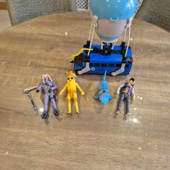 Fortnite Battle Bus & Action Figure Bundle Lot
