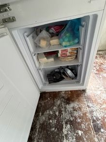 build in fridge freezer