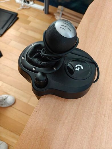 driving kit (Logitech g29 Xbox only)
