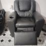 kids recliner chair bearly used Image 2