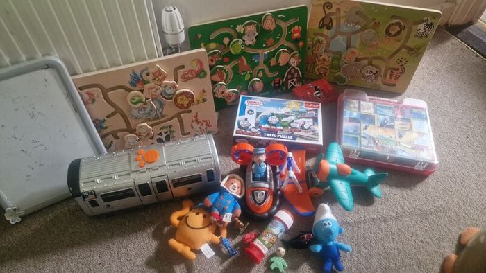 toys