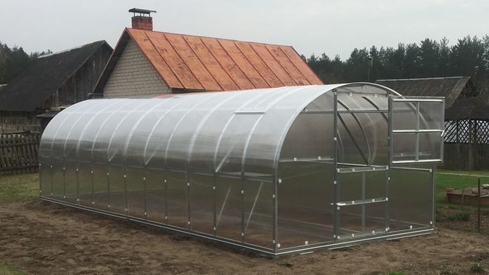 Greenhouse Extra strong ARC 2 Polycarbonate tunnel greenhouse