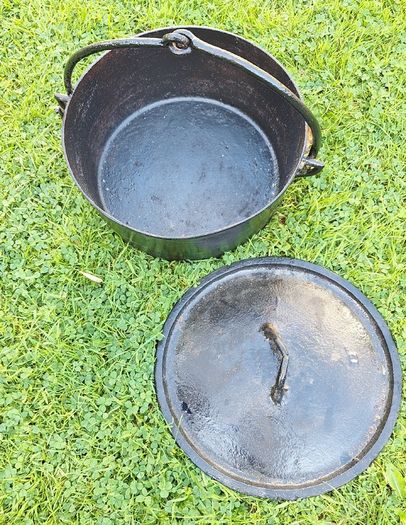 Antique Cast Iron Pot