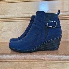 Navy wedge suede ankle boot (Marco Tozzi)
