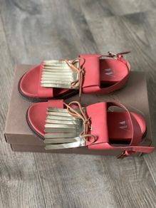 flat sandals