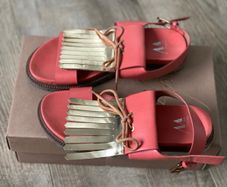 flat sandals