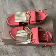 flat sandals