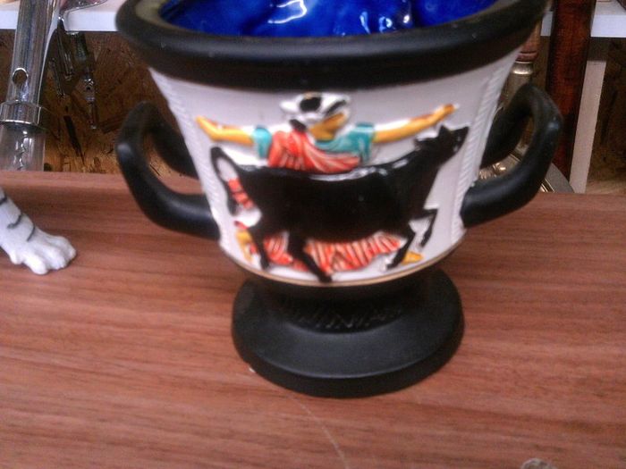 drinking vessel
