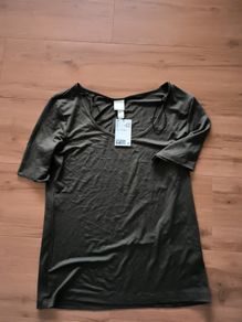 New H&M women top,size M, color khaki