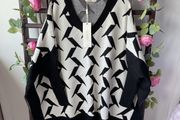 jumper nwt exquiss's brand freesize over sized jumper with side slits black &amp; cream