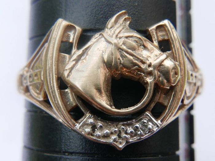 Vintage 9K Sold Gold 375 Horse Head and Horseshoe Ring Men's Signet with Diamonds, BIG SIZE 4,23g