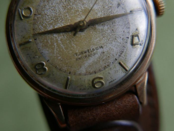 Vintage 1923 Dowel Deluxe 9ct Solid Gold Gents Wrist Watch - 17 jewels Antimagnetic Swiss Made(engraved Esso 1923) in working order