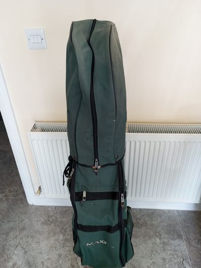 Dunlop golf clubs. Right handed clubs
