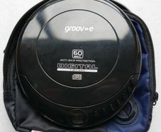 Groov-e Personal Portable CD Player Black GV-PS110-BK Works Well.