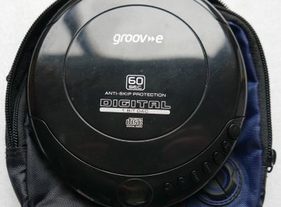 Groov-e Personal Portable CD Player Black GV-PS110-BK Works Well.