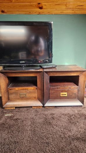 Lockers / Side Table