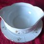 Vintage TK Thun Czechoslovakia Pair Of Porcelain Gold Gilt Tureen With Lid And Gravy Boat And Saucer Image 8