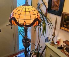 Vintage Tiffany style lamp