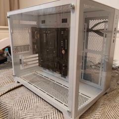 pc case and AM4 motherboard