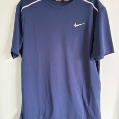 Mans nike top