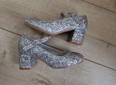 Girls princess heels UK11