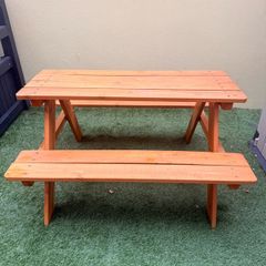 Kids picnic table