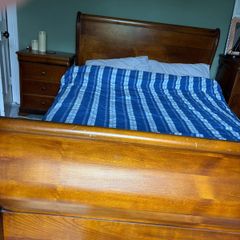 double sleigh bed and matching bedroom suite