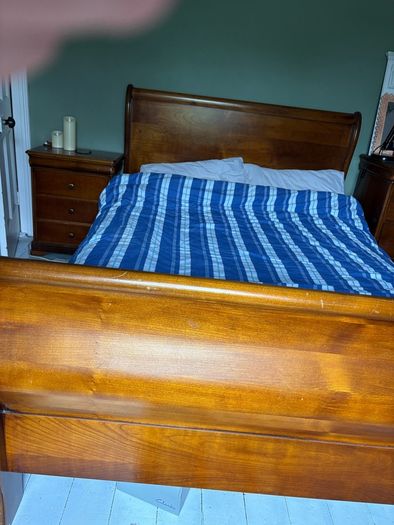 double sleigh bed and matching bedroom suite