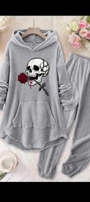 New grey fleece skull set