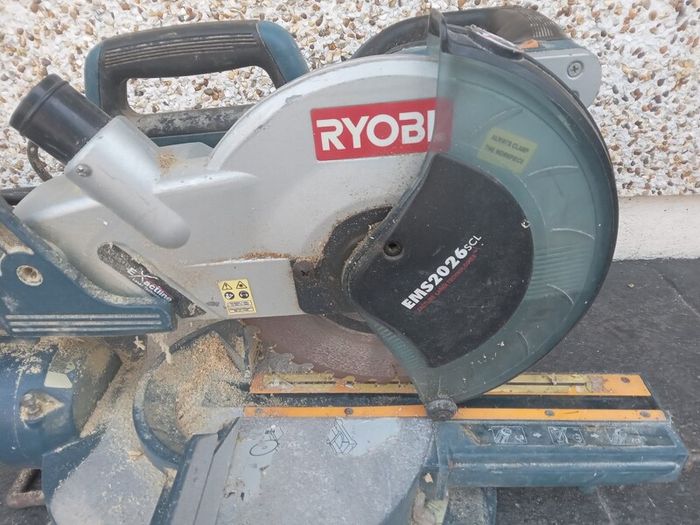Ryobi sliding mitre saw