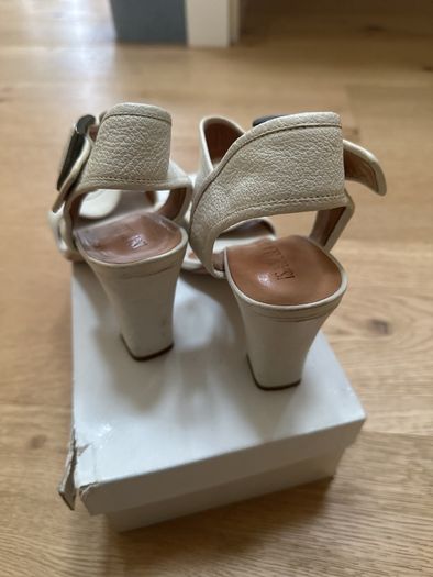 Cream Sandals by Isabella Rey of Italy