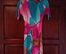 Lightweight viscose dress for work or play