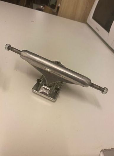 Independent Stage 11 Forged Hollow Silver 144 8.25'' Skateboard Trucks