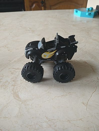 black blaze and the monster machine