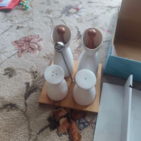 Set of Condiments x4. Never used